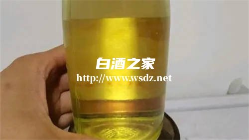 白酒颜色发黄怎么变成白色