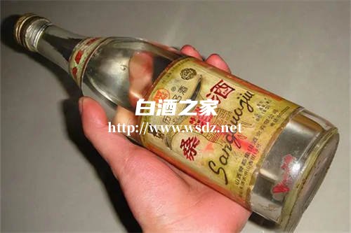 白酒发黄了就一定是老酒吗