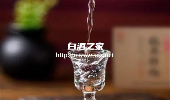 中国黄酒与白酒的区别