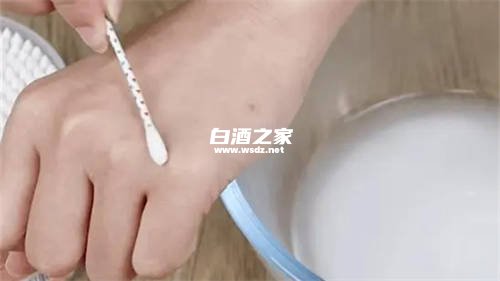 白酒和蜂蜜怎么清洗伤口