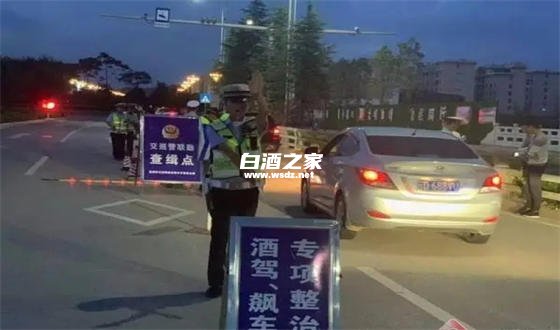 为什么婚宴喝白酒不好