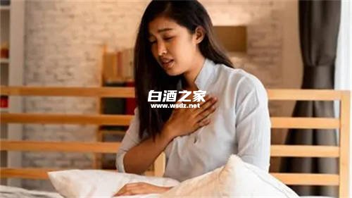 喝完白酒晚上睡觉心慌气短怎么回事