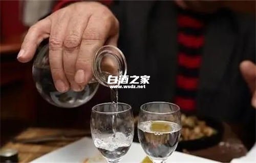 喝了白酒为什么会脑出血