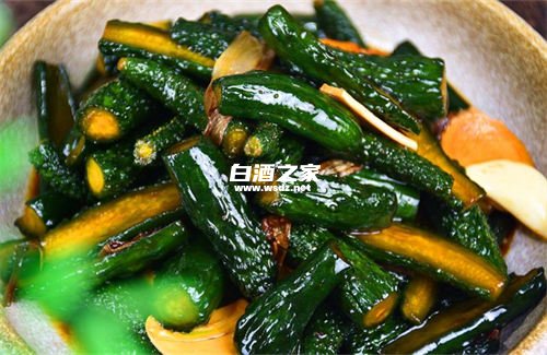 东北腌菜用白酒还是料酒