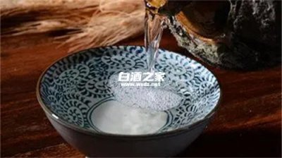 绍兴花雕酒和白酒一样吗