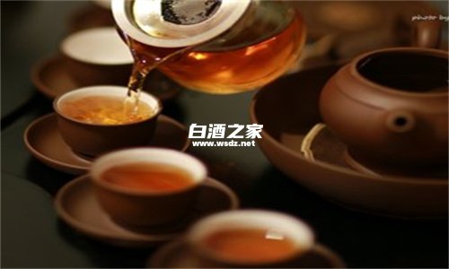 酒满茶半是什么意思