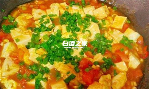 吃西红柿鸡蛋豆腐汤能喝白酒吗女生