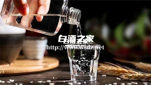 白酒配料表里有酒精能喝吗